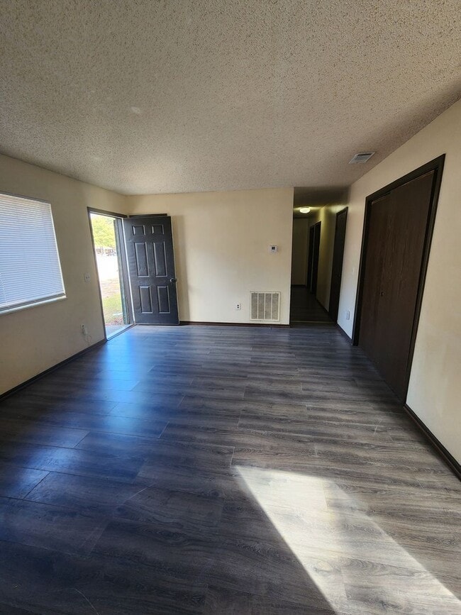 1108 Kelly Dr in Hinesville, GA - Building Photo - Building Photo