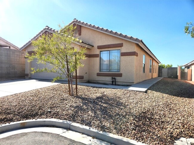 6489 Dune Point Ct in Las Vegas, NV - Building Photo - Building Photo