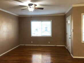 5775 Bertrand Ave in Los Angeles, CA - Foto de edificio - Building Photo