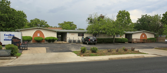 La Paloma in Austin, TX - Foto de edificio - Building Photo