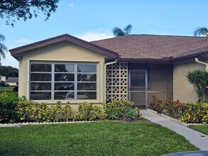 5250 Nesting Way in Delray Beach, FL - Building Photo - Building Photo
