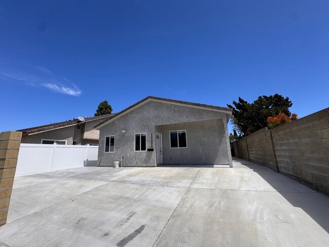 11788 Quartz Ave in Fountain Valley, CA - Building Photo - Building Photo