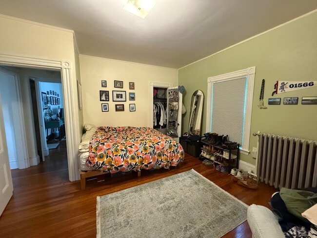 33 Chester St, Unit #2F in Somerville, MA - Building Photo - Building Photo