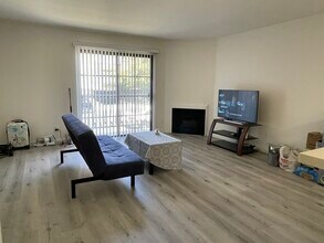 112 S St Andrews Pl, Unit # 2 in Los Angeles, CA - Building Photo - Building Photo