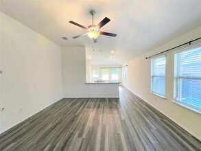 1910 Alamandine Ave in Aubrey, TX - Building Photo - Building Photo