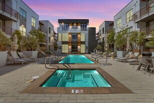 ROEN Menlo Park in Menlo Park, CA - Building Photo