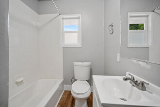 2634 Quincy Ave in Ogden, UT - Building Photo - Interior Photo