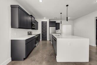 3006 Alpha Wolf Ct in College Station, TX - Building Photo - Building Photo