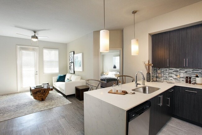 Legacy Naples Apartments in Naples, FL - Foto de edificio - Building Photo