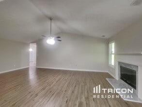 605 Connors Path in Locust Grove, GA - Building Photo - Building Photo
