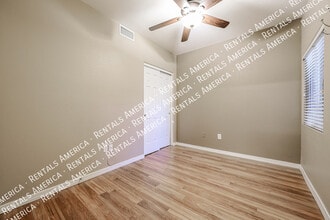 6535 E Superstition Springs Blvd in Mesa, AZ - Building Photo - Building Photo