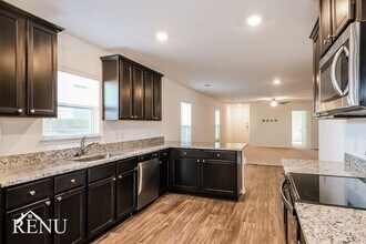 205 Wincanton Ln in Jarrell, TX - Building Photo - Building Photo