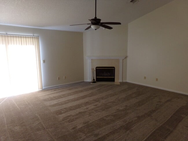 1877 Dartmouth Dr in Middleburg, FL - Building Photo - Building Photo