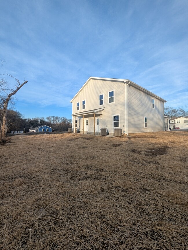property at 906 Hannaway Rd