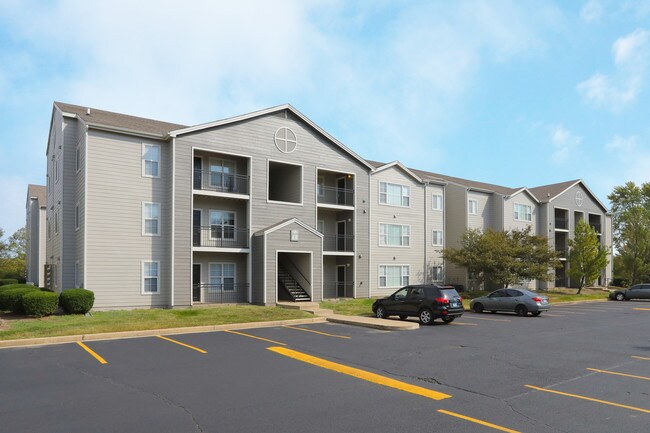 Onyx Apartments in Urbana, IL - Foto de edificio - Building Photo