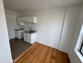 1553 W 94th St, Unit 201 in Chicago, IL - Foto de edificio - Building Photo