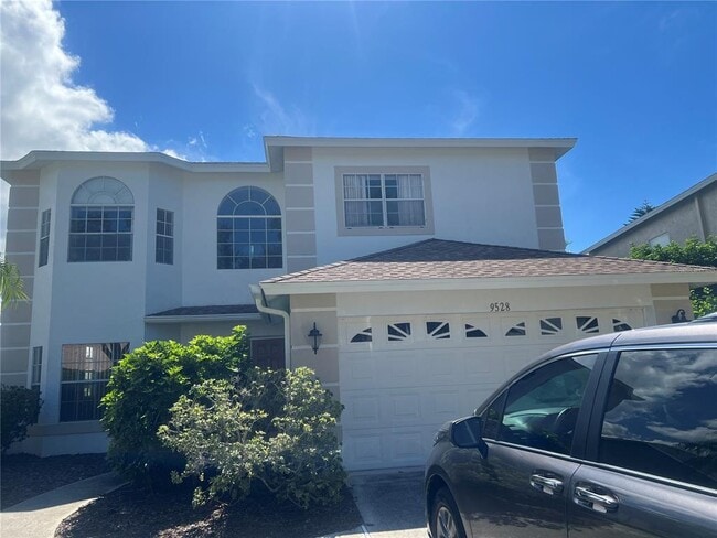 9528 Knightsbridge Cir in Sarasota, FL - Building Photo - Building Photo