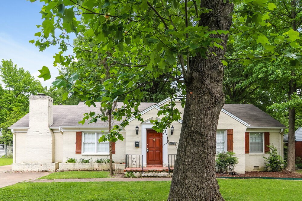 1172 Oak Ridge Dr in Memphis, TN - Building Photo