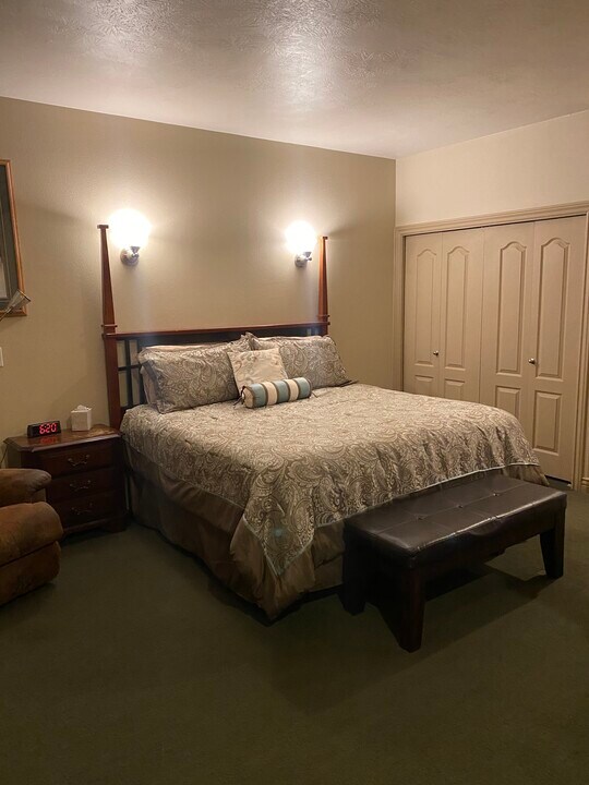 2560 Woodhill Way in Pocatello, ID - Building Photo