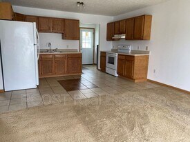 194-214 Woodsview Dr