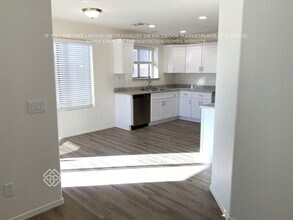 12855 W Alvarado Rd in Avondale, AZ - Foto de edificio - Building Photo