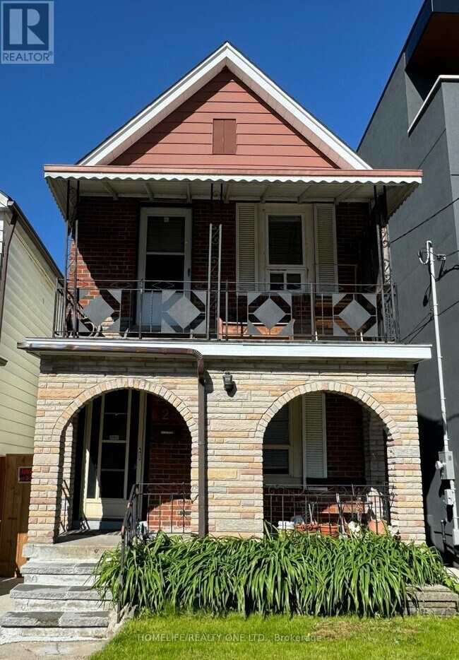 property at 428 Westmoreland Ave N