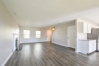 1334 Mulberry Ct in Greenfield, IN - Building Photo - Building Photo