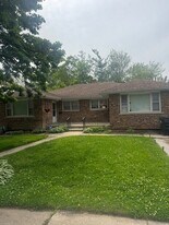 208 Blackstone St in Thornton, IL - Building Photo