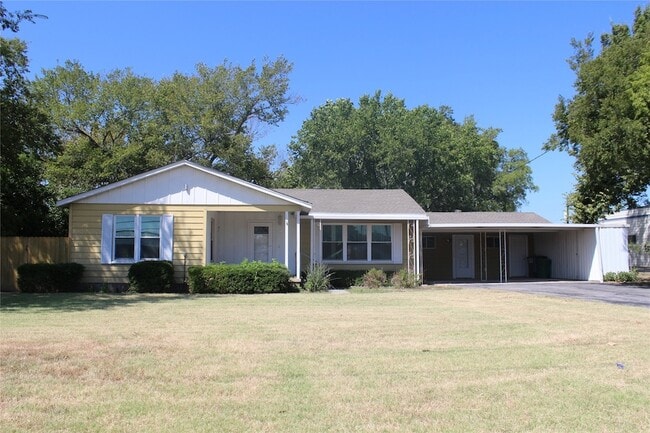 property at 409 W Main St