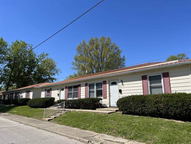 property at 826 N Washington St