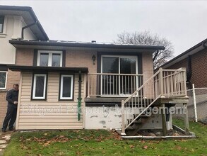 905 Central Park Blvd N in Oshawa, ON - Building Photo - Building Photo
