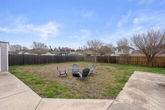 12117 Briarcreek Loop in Manor, TX - Building Photo - Building Photo