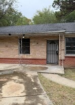 3968 Oak St in Montgomery, AL - Building Photo