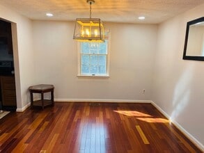 9306 Kite St, Unit Single house in Burke, VA - Building Photo - Building Photo