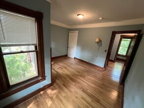 921 W Huron St in Ann Arbor, MI - Building Photo - Building Photo