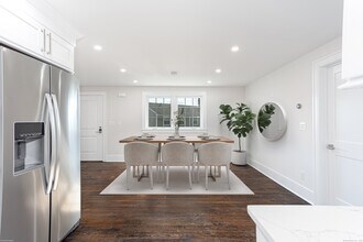 40 Poe Ct in Fairfield, CT - Building Photo - Building Photo