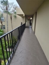 10855 SW 112th Ave, Unit 311 in Miami, FL - Building Photo - Building Photo