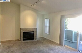 140 Reflections Dr in San Ramon, CA - Building Photo - Building Photo