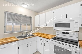 11633 Country Run Rd in Tampa, FL - Building Photo - Building Photo