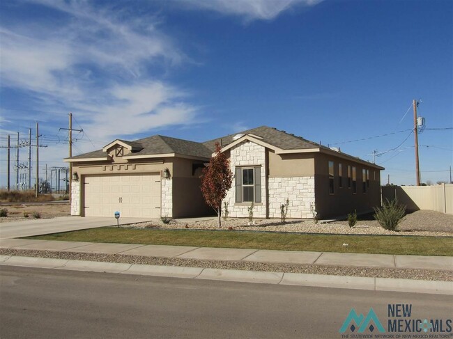 2512 W Briscoe Ave in Artesia, NM - Building Photo - Building Photo