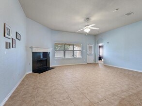 9204 Lockhart Dr in Arlington, TX - Building Photo - Building Photo