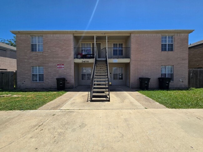 property at 3408 Barcelona Dr