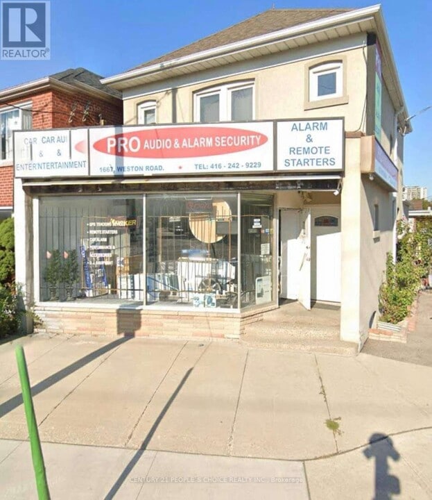 1667 Weston Rd in Toronto, ON - Building Photo