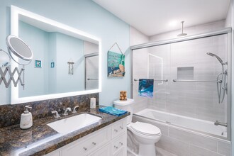 2901 Peninsula Rd in Oxnard, CA - Building Photo - Building Photo