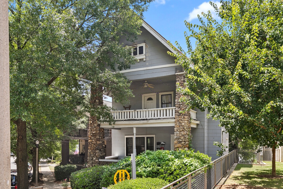 Blue Heights in Birmingham, AL - Building Photo