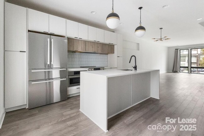property at 1212 Minter Pl
