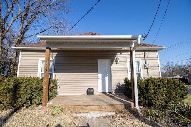 1913 Gordon St in Columbia, MO - Building Photo - Building Photo