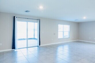 11730 White Willow Ln in Riverview, FL - Building Photo - Building Photo