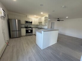 418 Erie St, Unit 2 in Holbrook, NY - Building Photo