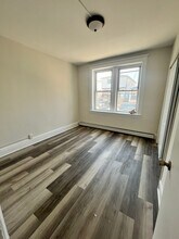 366 Whiton St in Jersey City, NJ - Building Photo - Building Photo